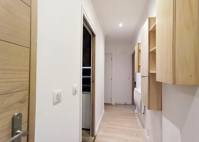 8 Fashionable On Prestigious Faubourg Saint Honore Apartamento París