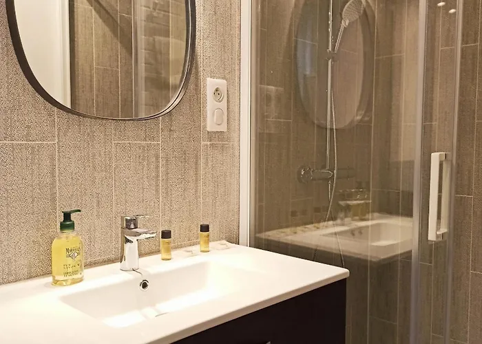 8 Fashionable On Prestigious Faubourg Saint Honore Apartamento París